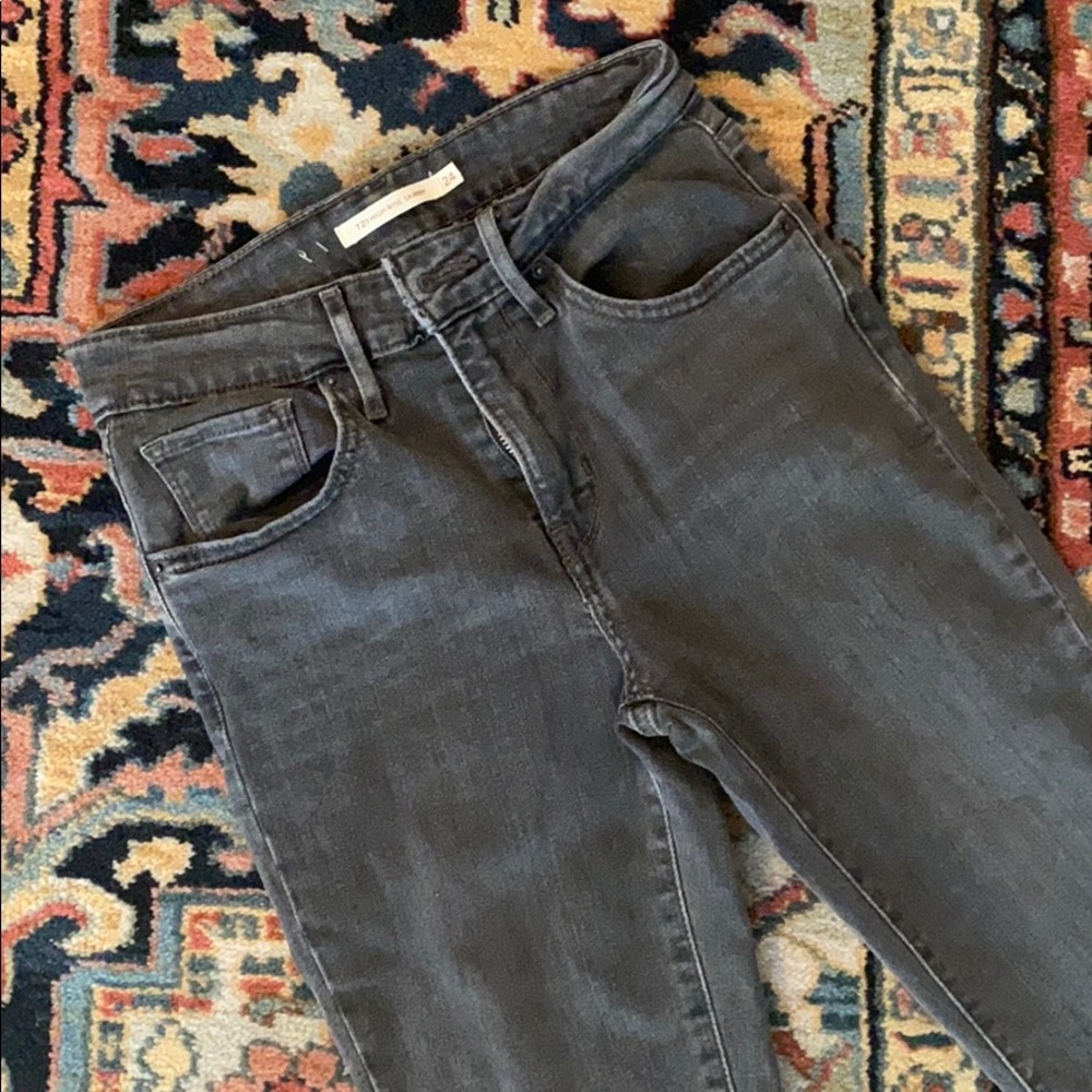 Levi’s 721 High Rise in Dark washed